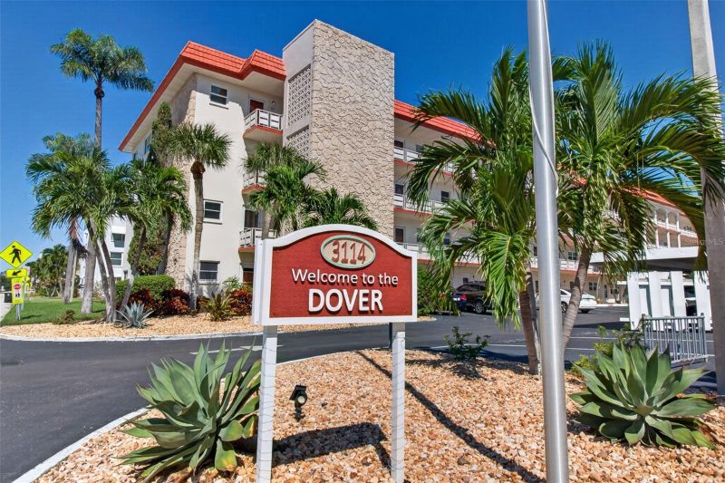 3114 59th St S #208, Gulfport, FL 33707