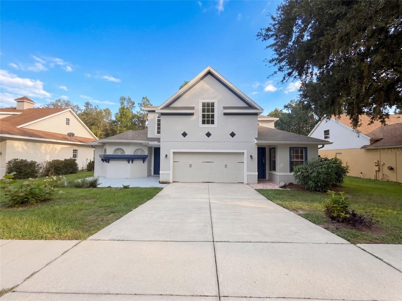 2015 River Crossing Dr, Valrico, FL 33596