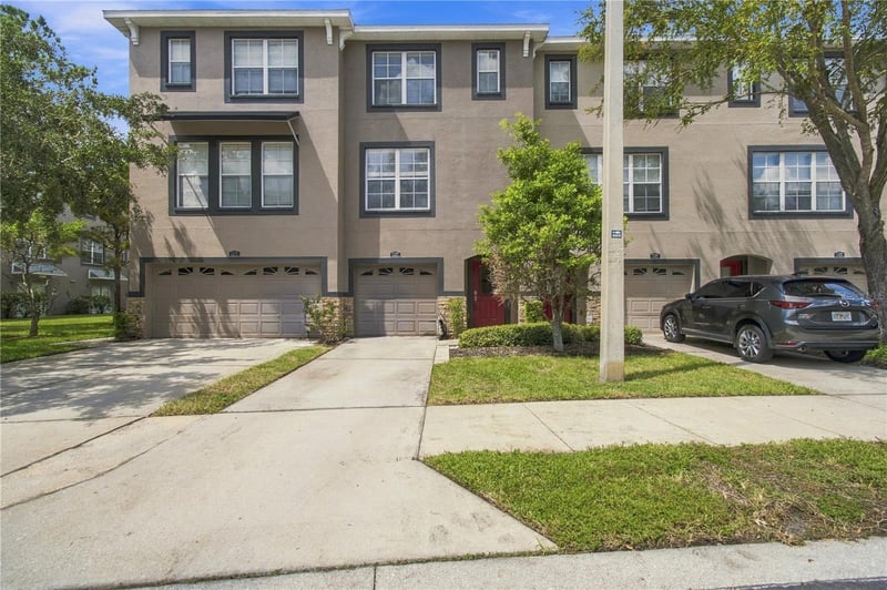 1327 Salem Orchard Ln, Brandon, FL 33511