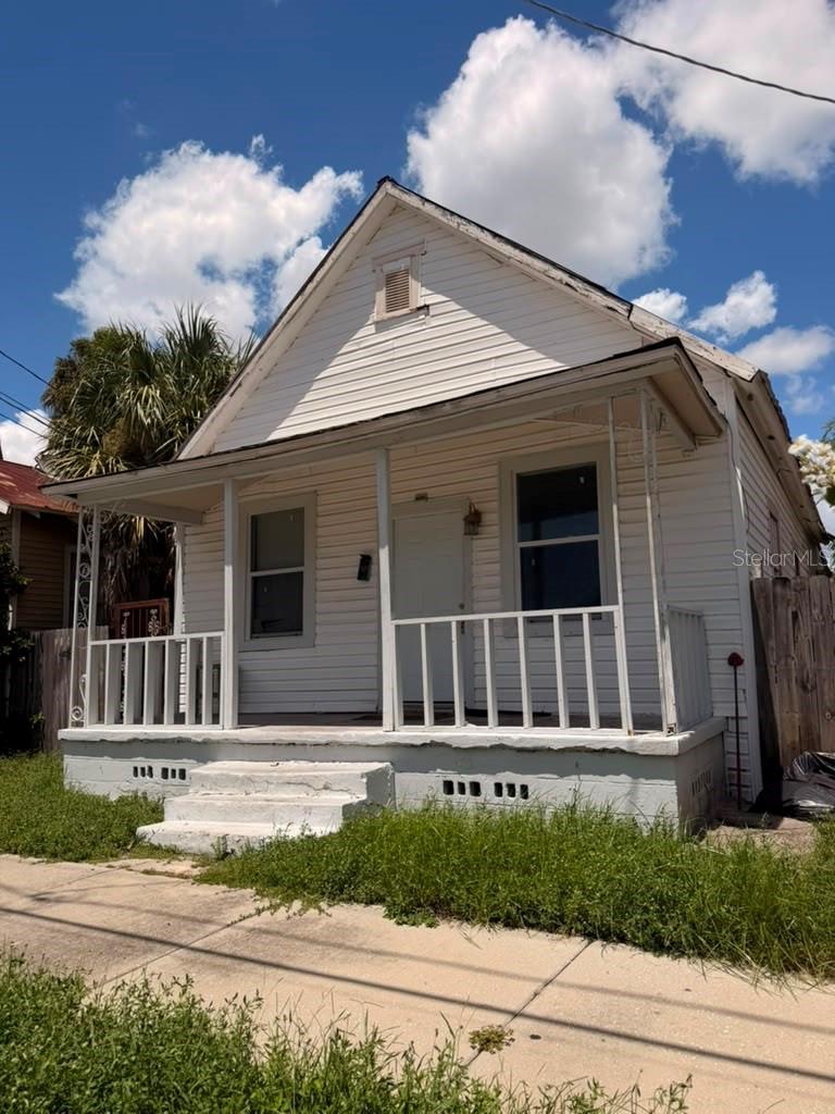 2323 W Chestnut St, Tampa, FL 33607