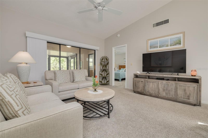3185 Charter Club Dr #B, Tarpon Springs, FL 34688