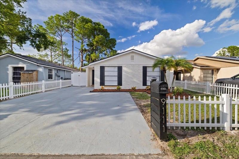 9111 Suffield Ct, Tampa, FL 33615