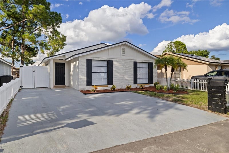 9111 Suffield Ct, Tampa, FL 33615