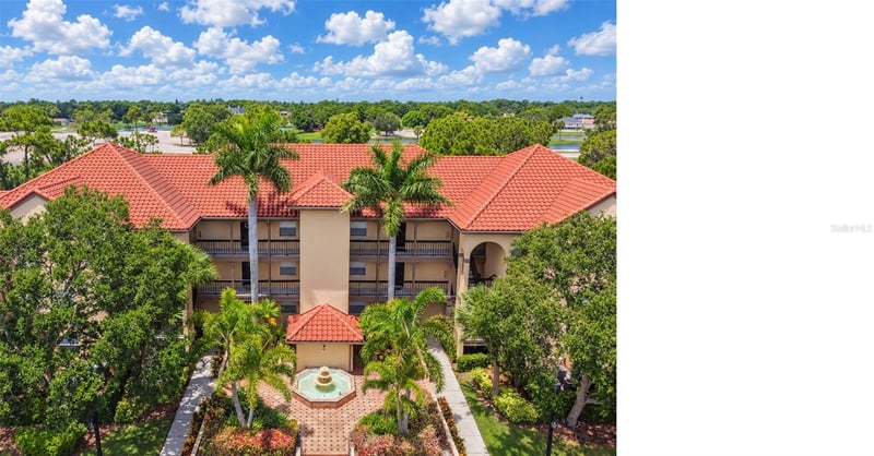 2400 Feather Sound Dr #226, Clearwater, FL 33762