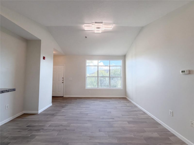 4802 51st St W #411, Bradenton, FL 34210