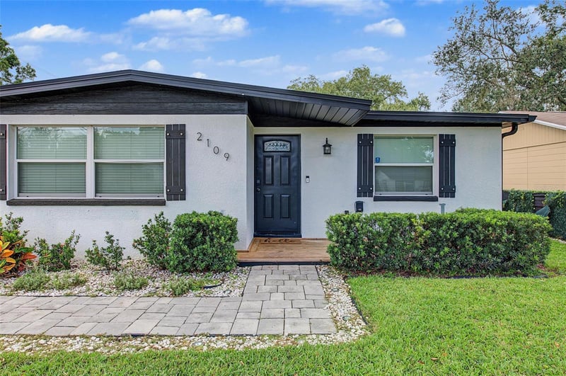 2109 E Flora St, Tampa, FL 33610