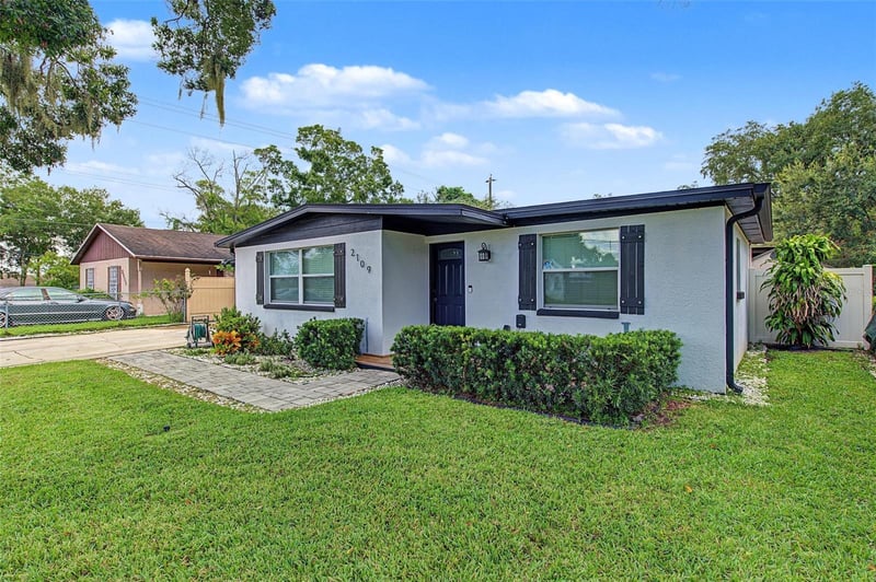2109 E Flora St, Tampa, FL 33610