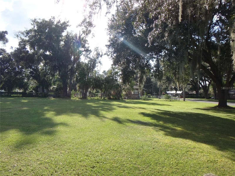 1603 James L Redman Pw, Plant City, FL 33563