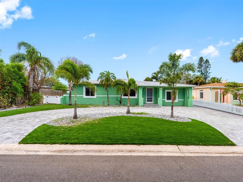 540 80th Ave, St Pete Beach, FL 33706