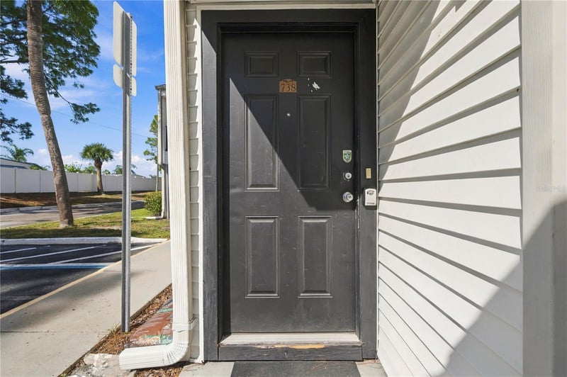 738 Haven Pl, Tarpon Springs, FL 34689