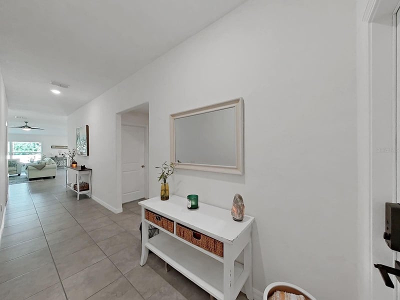 5037 White Chicory Dr, Apollo Beach, FL 33572