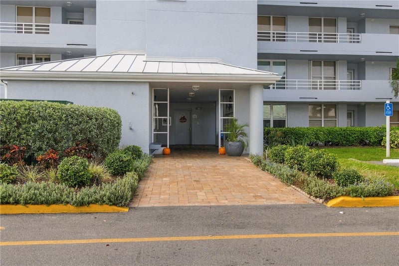 3780 Pinebrook Cir #307, Bradenton, FL 34209