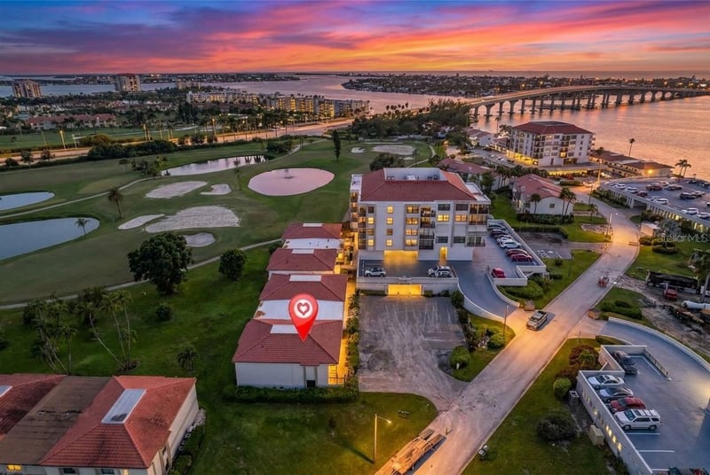 6210 Sun Blvd #101, St Petersburg, FL 33715