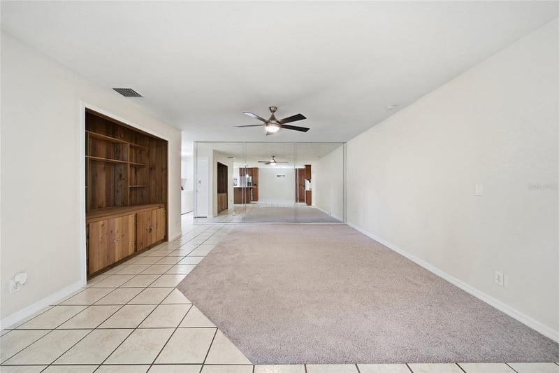 9401 N Rome Cir, Tampa, FL 33612