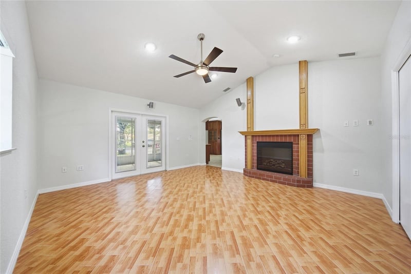9401 N Rome Cir, Tampa, FL 33612