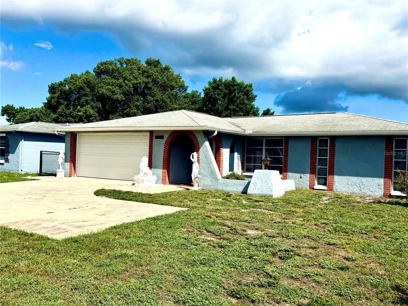 7625 Embassy Blvd, Port Richey, FL 34668