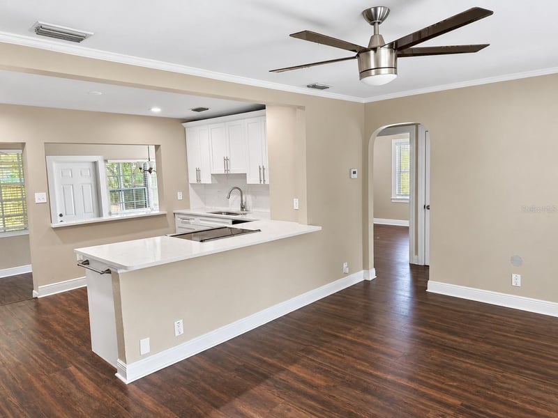 3184 11th Ave N, St Petersburg, FL 33713