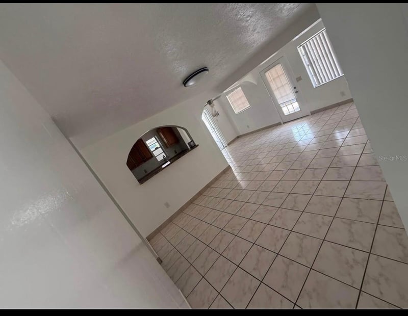 7210 N Hubert Ave, Tampa, FL 33614