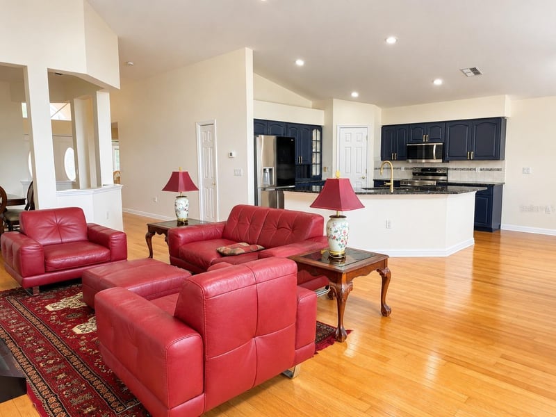 12935 Pineforest Way W, Largo, FL 33773