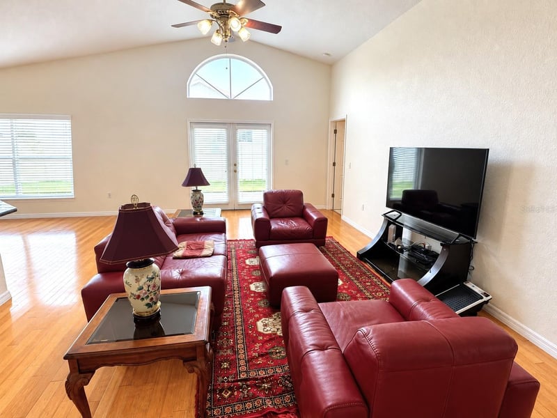 12935 Pineforest Way W, Largo, FL 33773