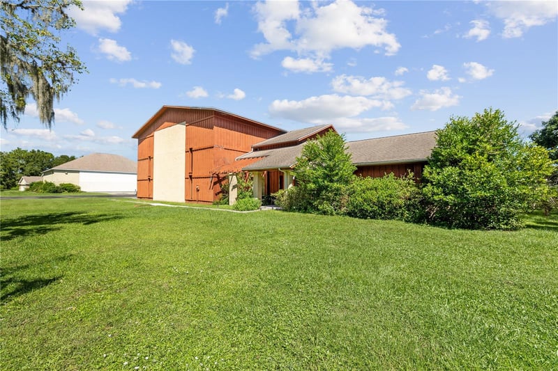 12140 Pilot Country Dr, Spring Hill, FL 34610
