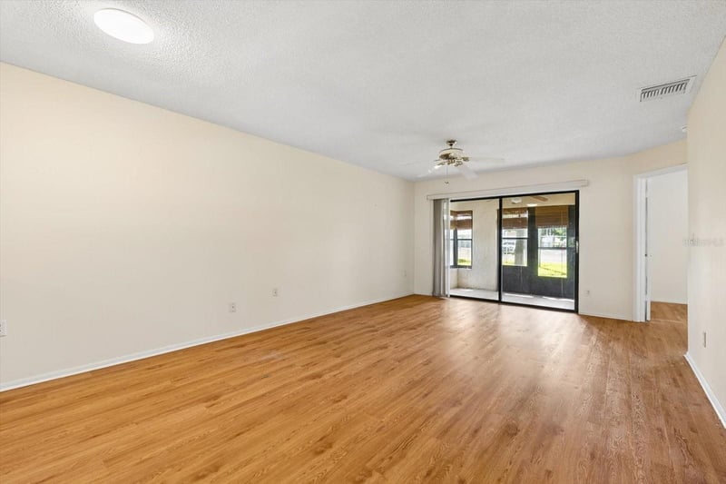 821 3rd Ave SW #15/7, Largo, FL 33770