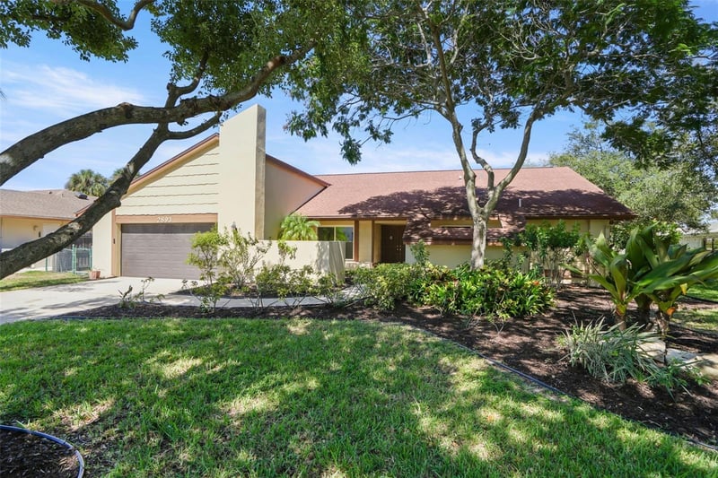 2893 Rollingwood Ct, Clearwater, FL 33761