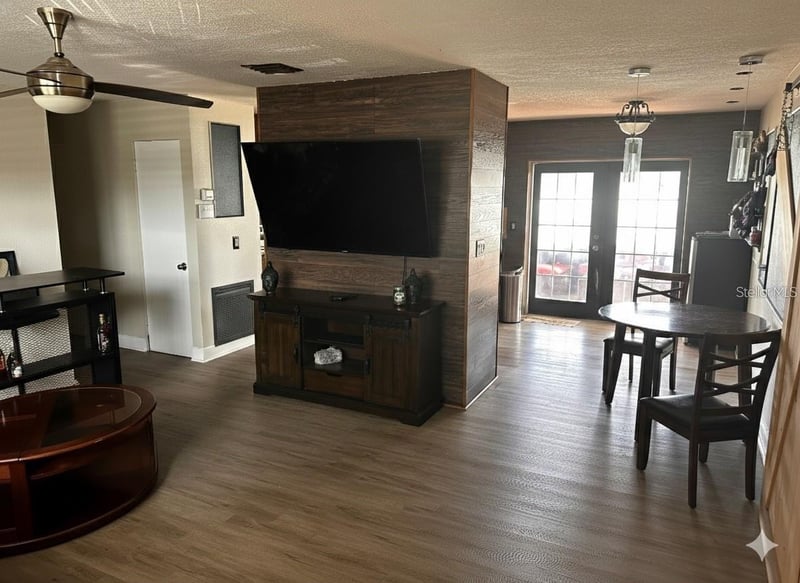 2310 25th Ave W, Bradenton, FL 34205