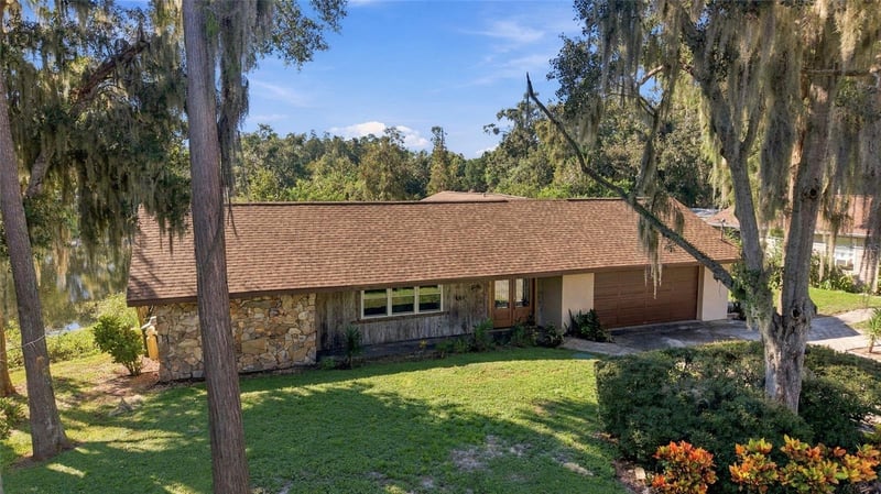 18810 Geraci Rd, Lutz, FL 33548