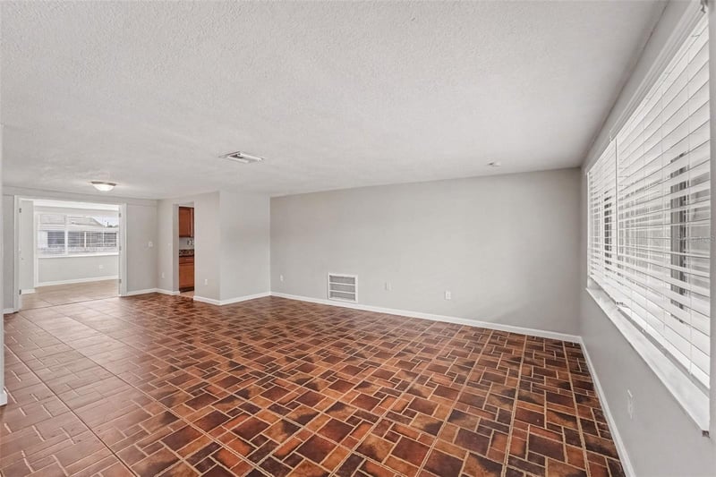 9035 Saint Regis Ln, Port Richey, FL 34668