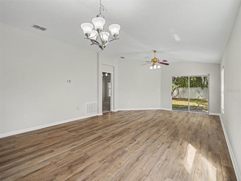 10614 Summer Azure Dr, Riverview, FL 33578
