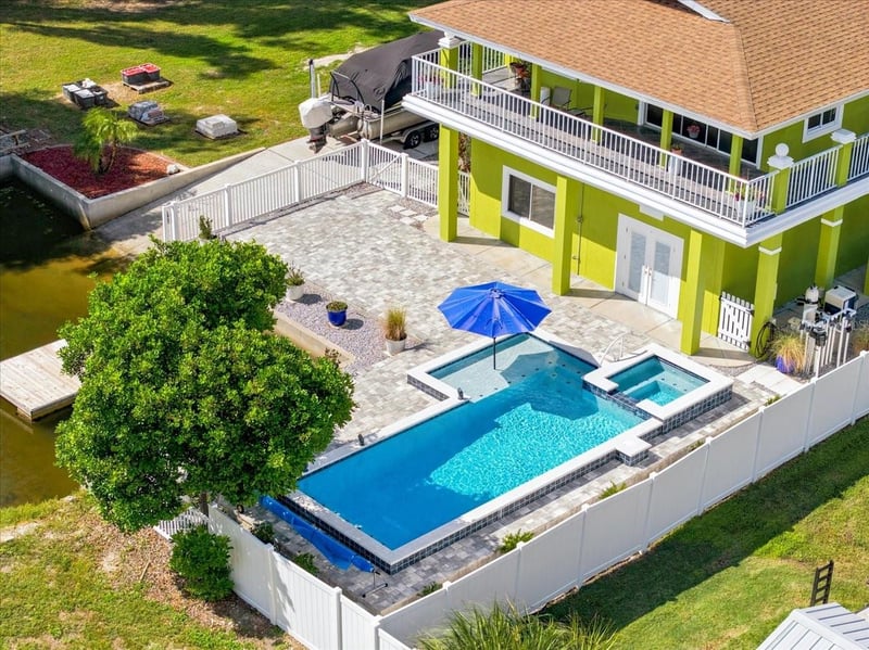 6744 Seaview Blvd, Hudson, FL 34667