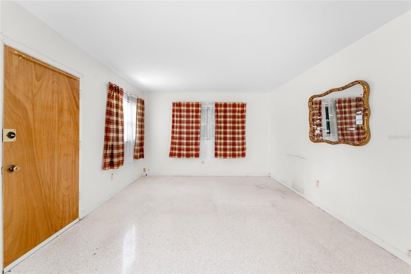 12312 N 27th St, Tampa, FL 33612