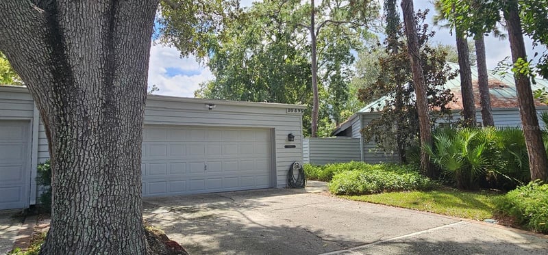 10495 Longwood Dr, Largo, FL 33777