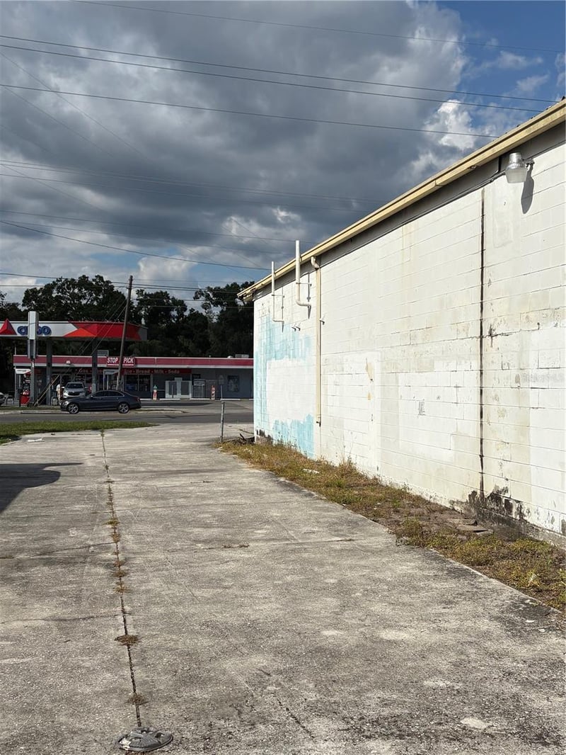 1808 W Waters Ave, Tampa, FL 33604