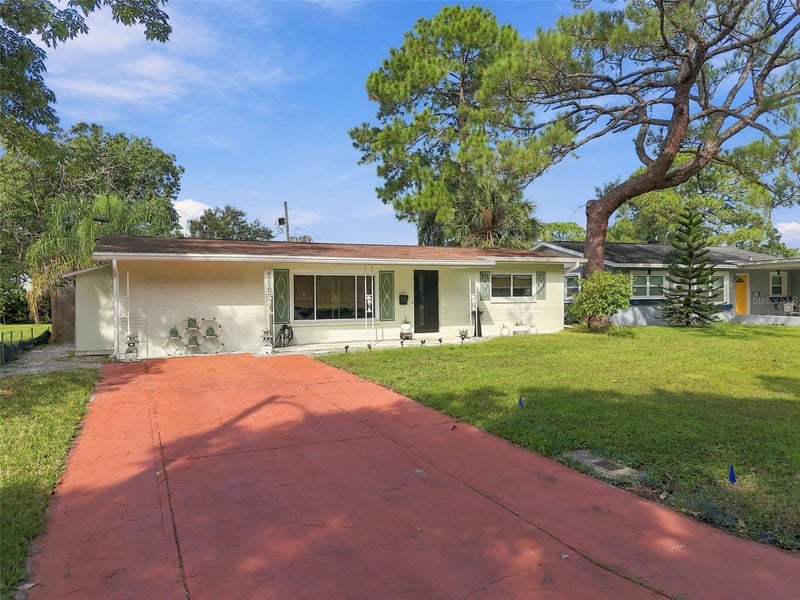 9010 1st St N, St Petersburg, FL 33702