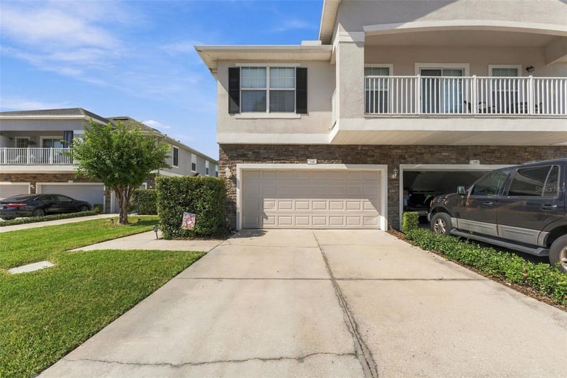 2333 Tanbark Ridge Pl, Plant City, FL 33563