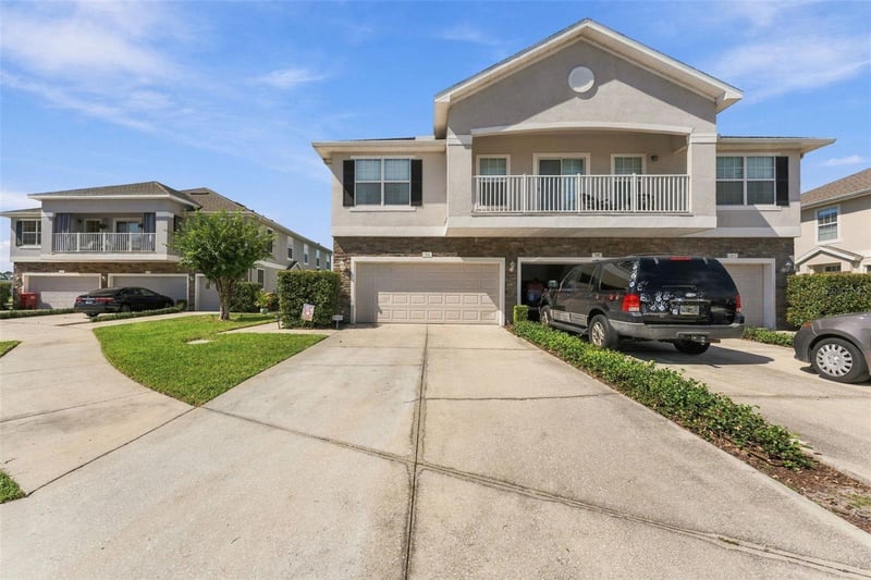 2333 Tanbark Ridge Pl, Plant City, FL 33563