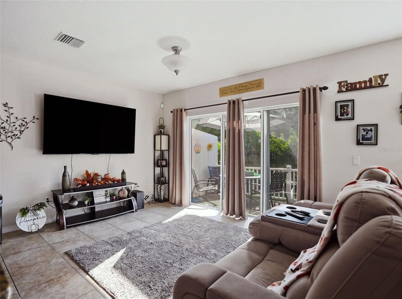 1868 Sommarie Way, Tarpon Springs, FL 34689