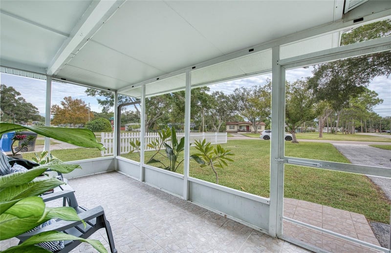 643 Southwest Blvd N, St Petersburg, FL 33703