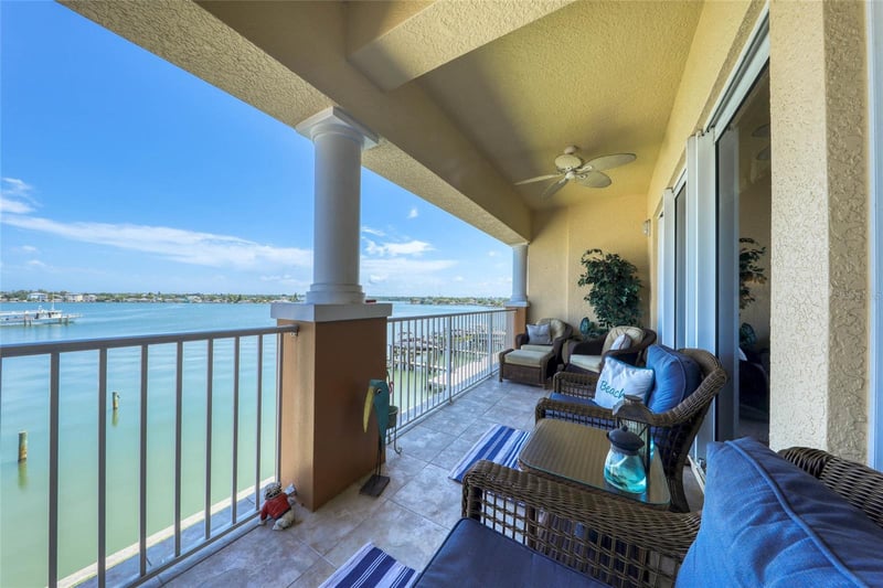 17715 Gulf Blvd #303, Redington Shores, FL 33708