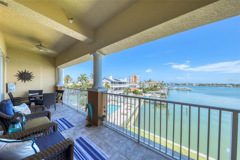 17715 Gulf Blvd #303, Redington Shores, FL 33708
