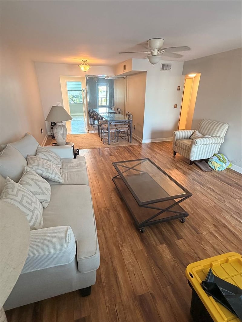 1893 Shore Dr S #216, South Pasadena, FL 33707