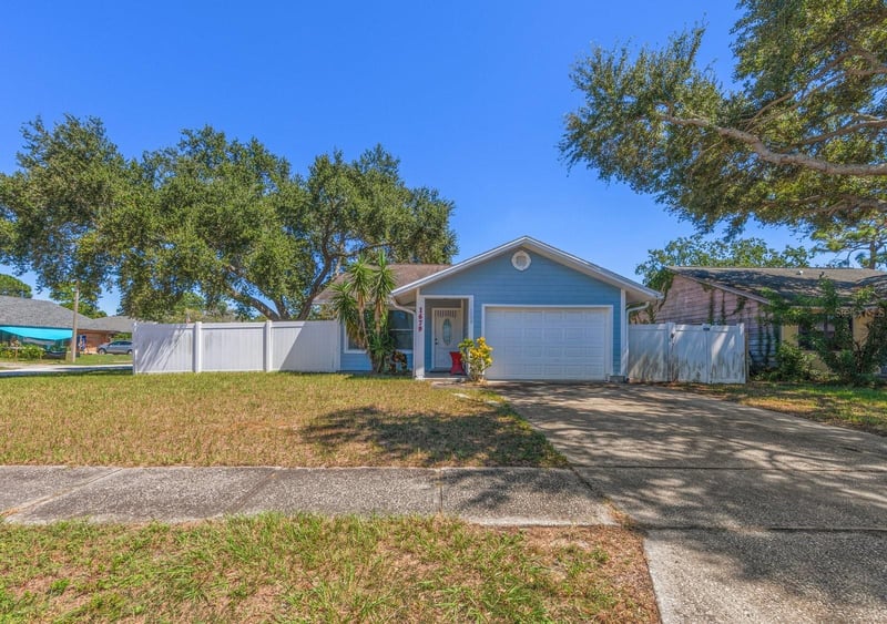 1679 Needles Ln W, Largo, FL 33771
