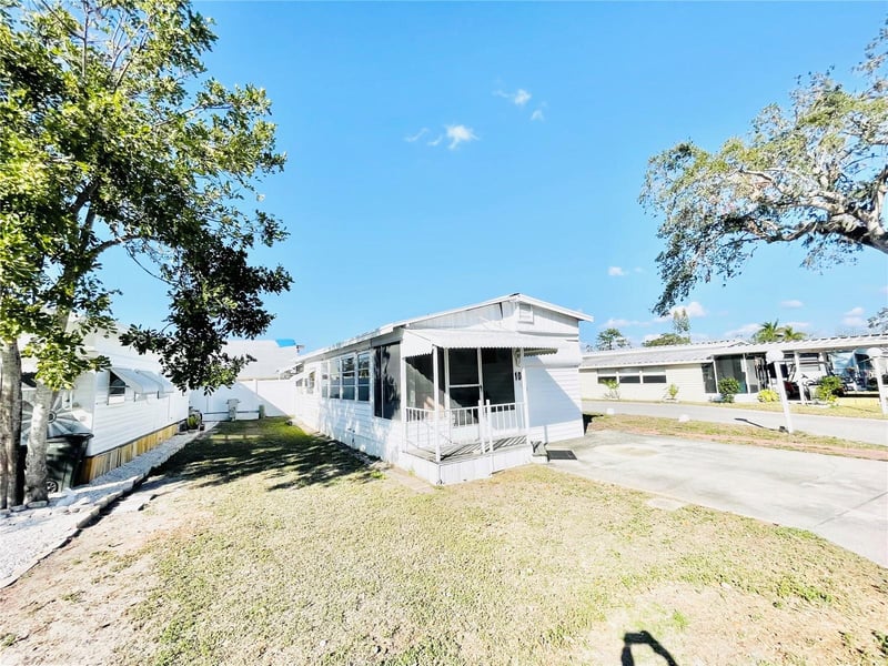 3275 26th Ave E #107, Bradenton, FL 34208