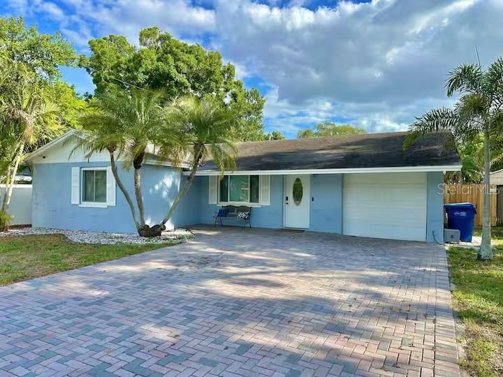 1080 16th Ave SW, Largo, FL 33770