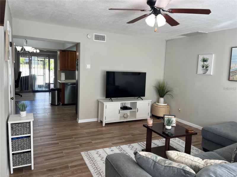 4114 Woodlark Dr, Tampa, FL 33624