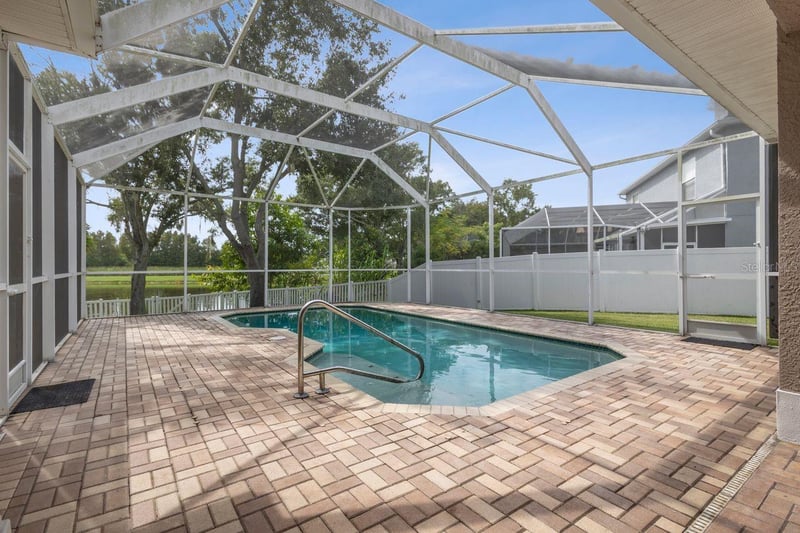 1750 Split Fork Dr, Oldsmar, FL 34677