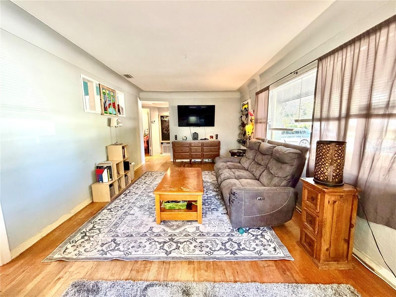 644 63rd Ave S, St Petersburg, FL 33705