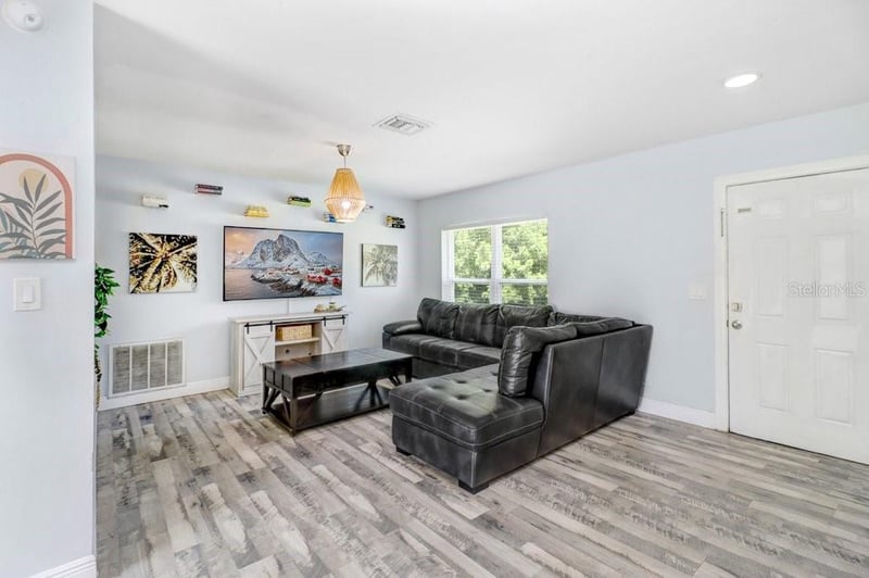 5005 E 110th Ave, Tampa, FL 33617